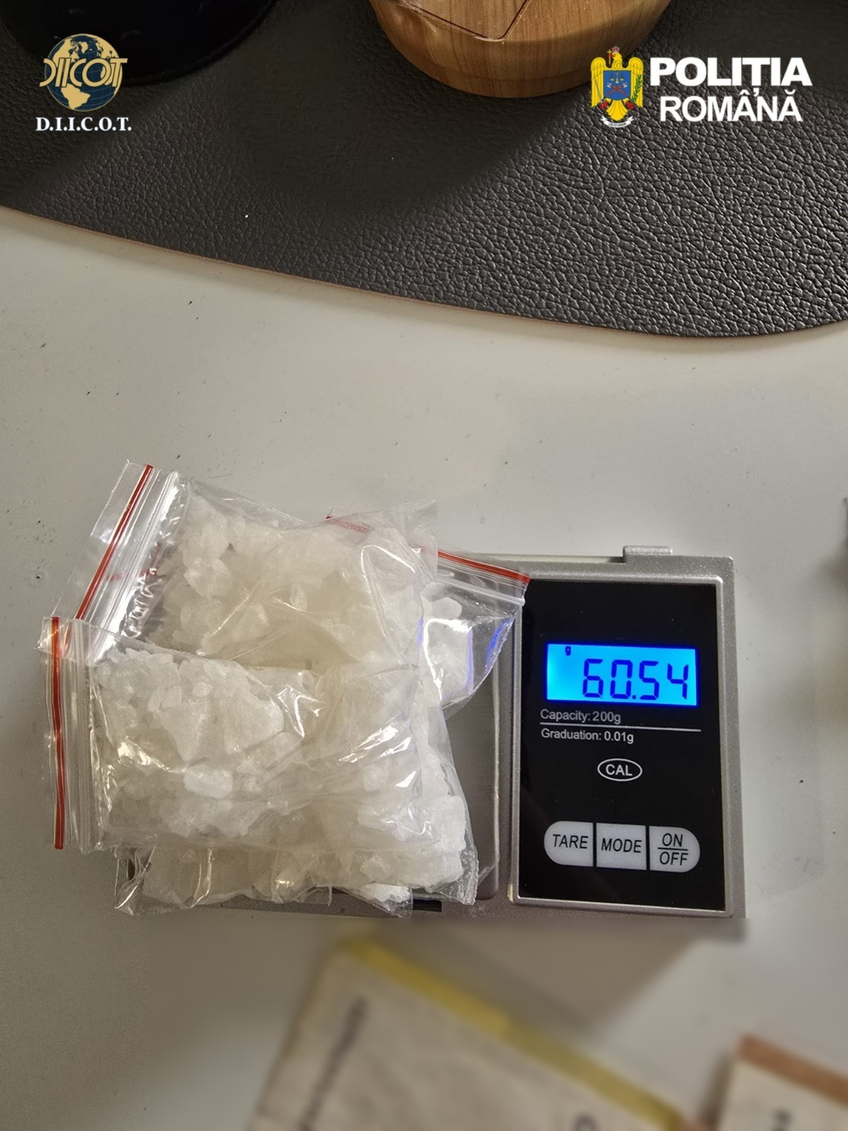 Un alt grup care vindea ”cristale” în Galați a ajuns după gratii