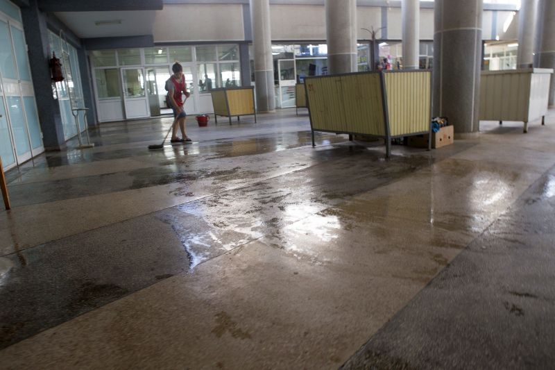 Piaţa din Micro 20, uitată până şi de comercianţi