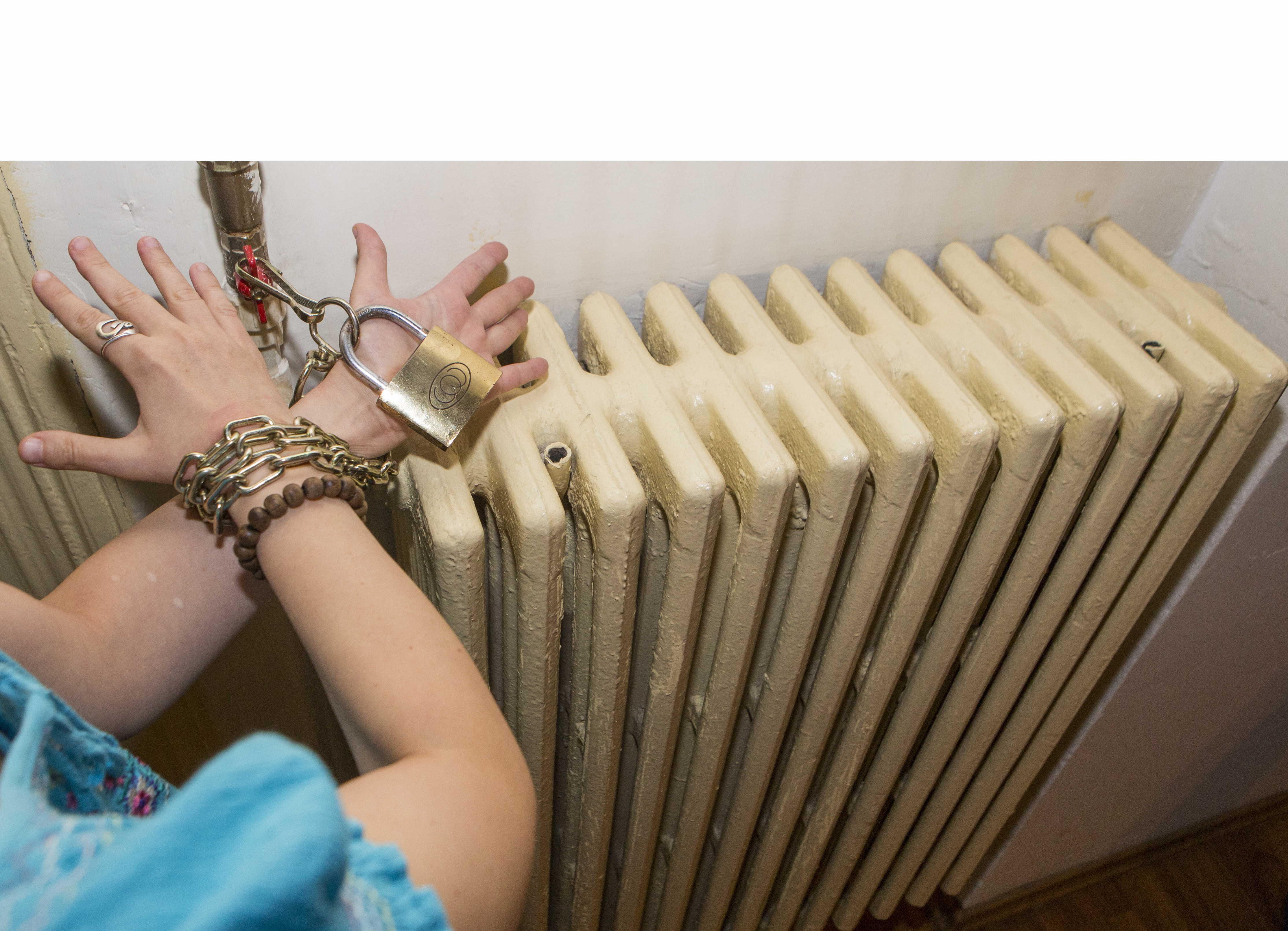 S-a încheiat "sezonul" DEBRANŞĂRILOR. Încă 3.000 de familii au renunţat la serviciile APATERM