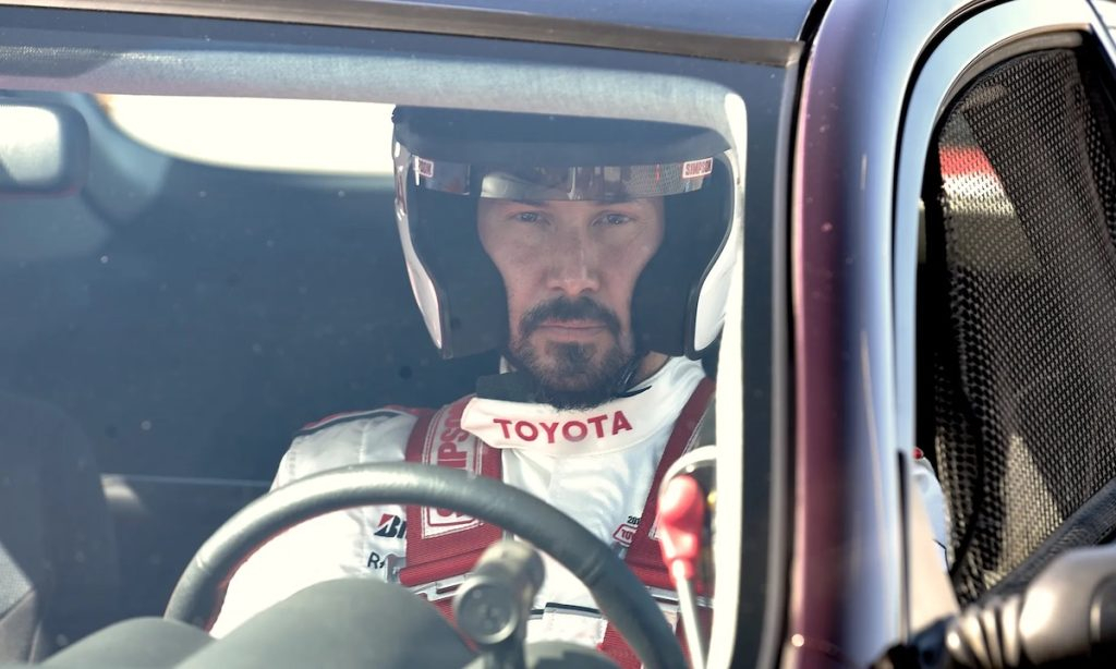 Keanu Reeves, debut în cursele auto profesioniste