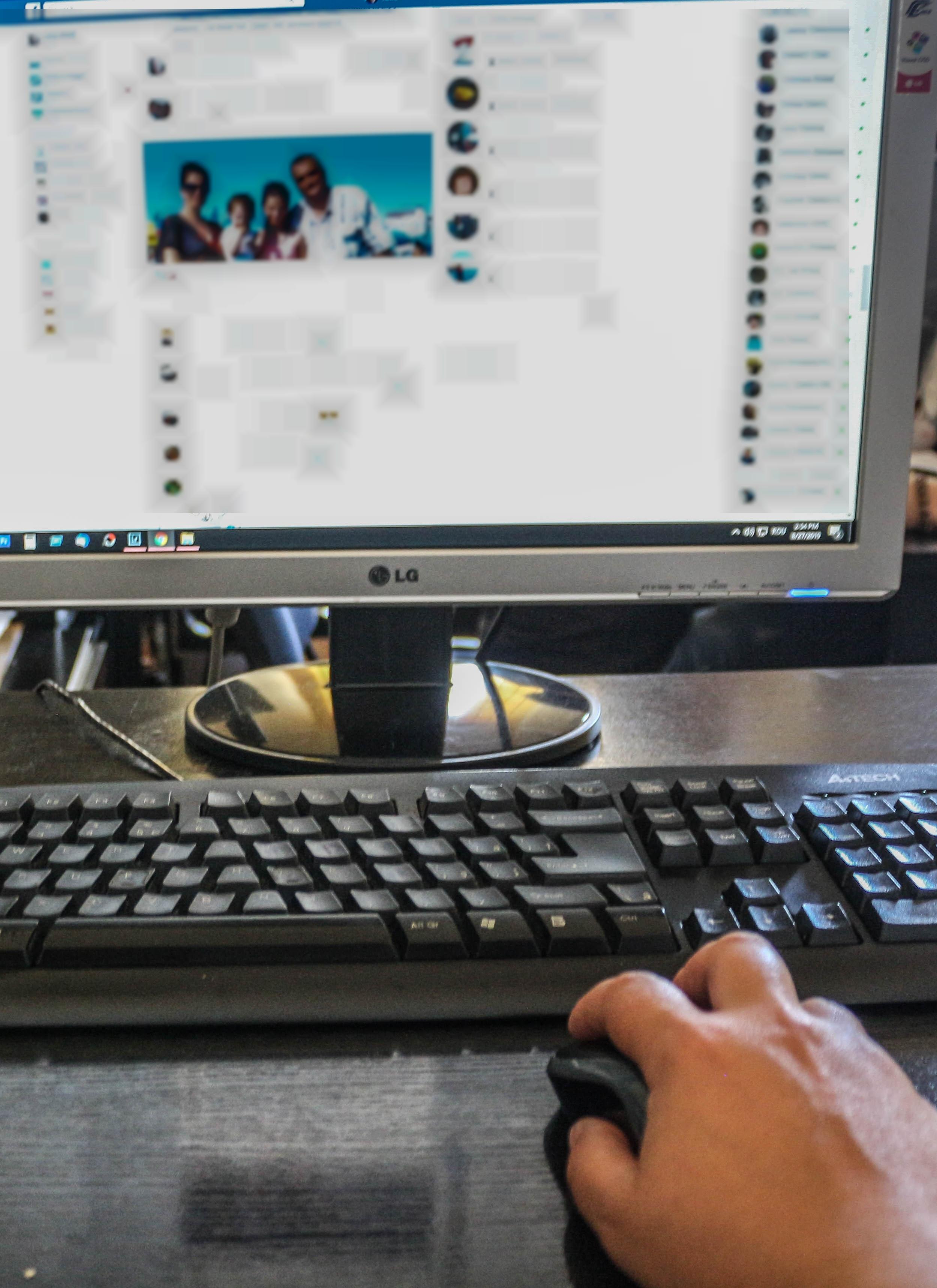 Dragostea pornită pe internet, capcană pentru prostituţie