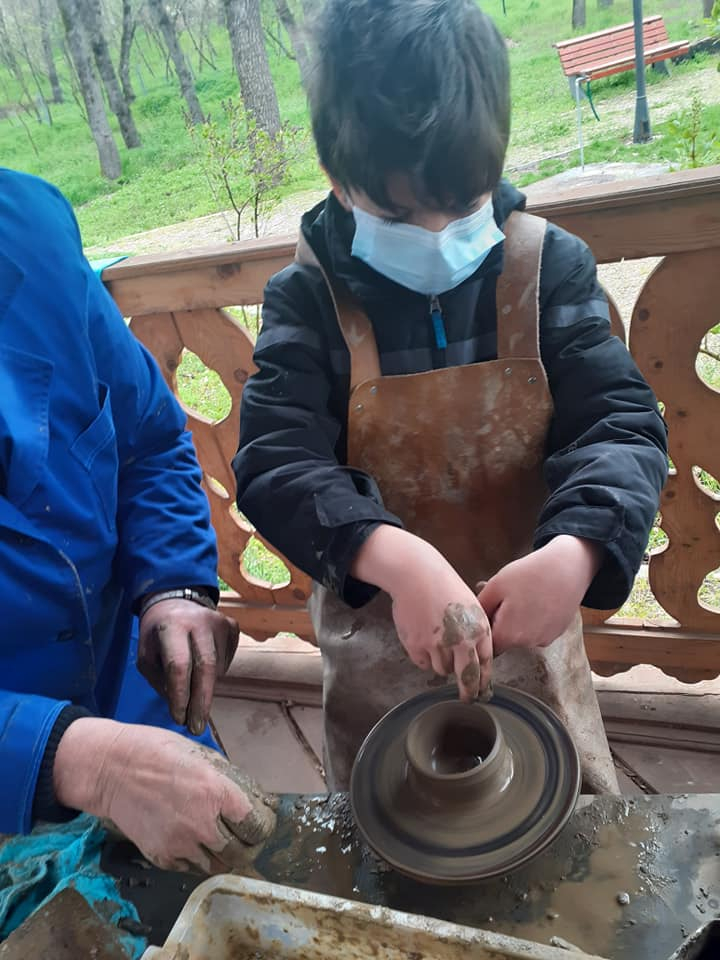 Tabere de creație în pădure