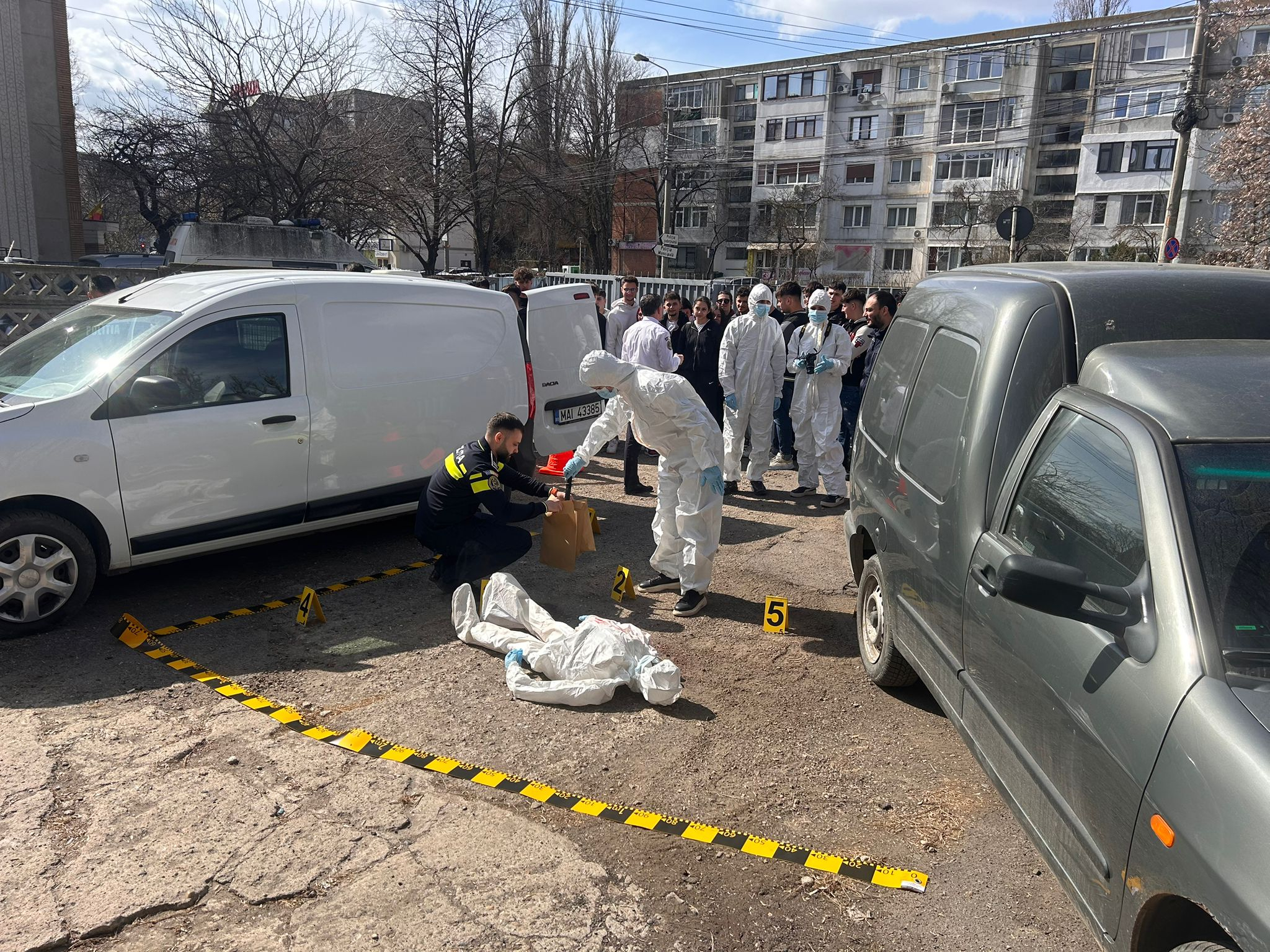 Liceenii gălățeni au intrat în ”pielea” polițiștilor, la aniversare