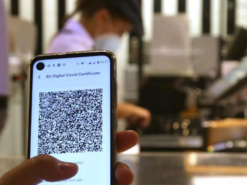 Senatul a respins certificatul verde COVID