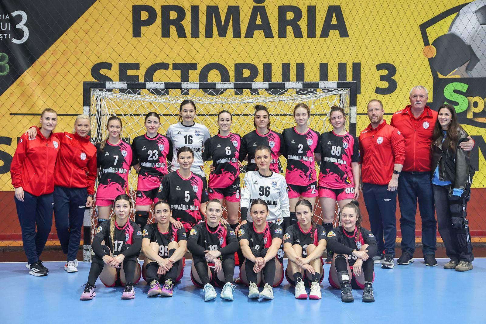Ne vizitează oltencele. Din sportul gălățean