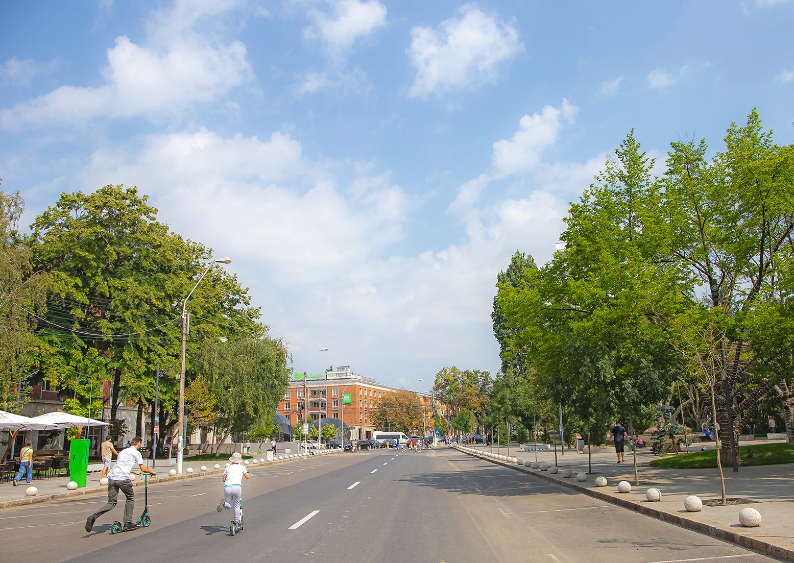 Strada Domnească, în zona Spicu - Romarta, va fi pietonală în fiecare weekend