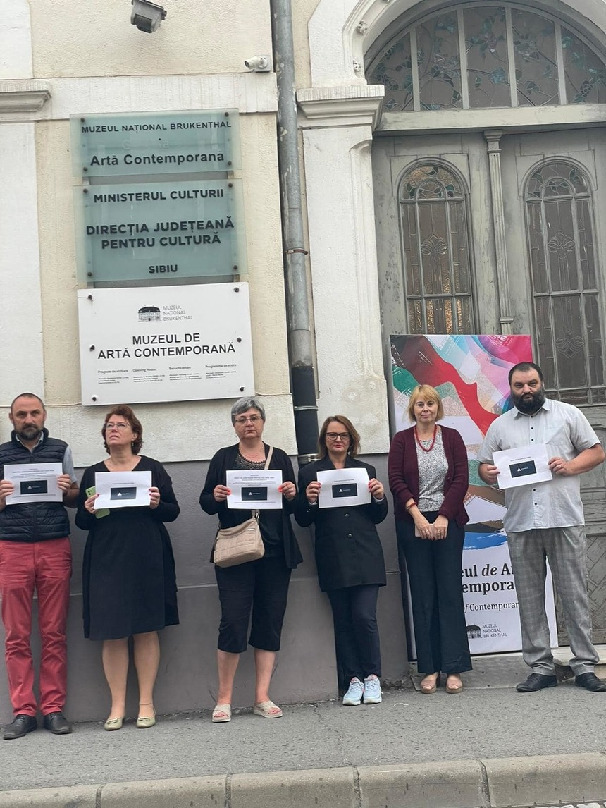 Guvernul face economie, dându-i afară pe cei cu salarii mici