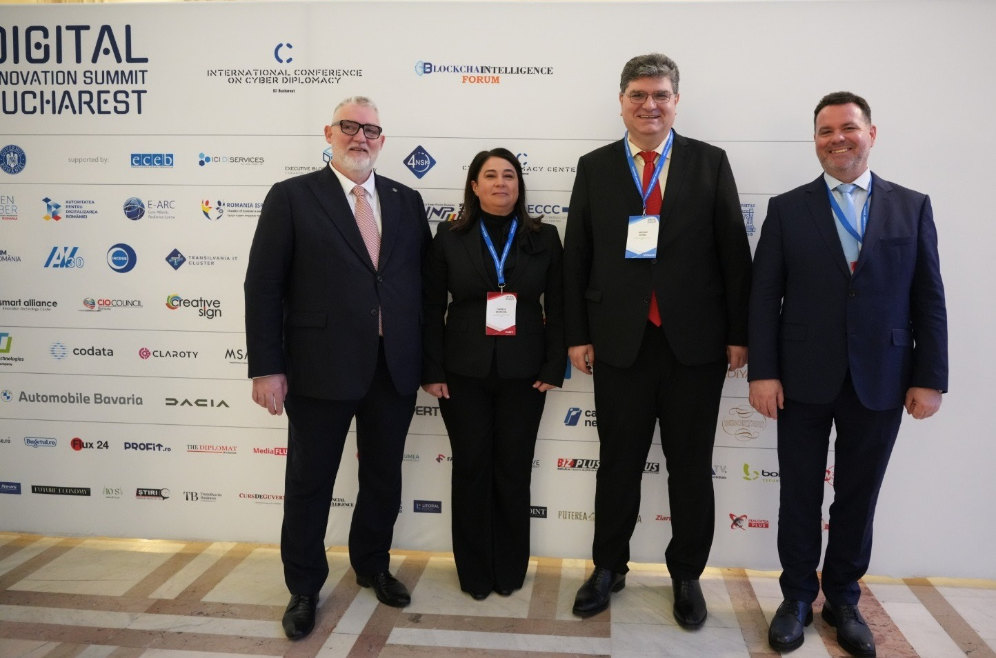 Universitari gălăţeni, la cel mai important summit digital