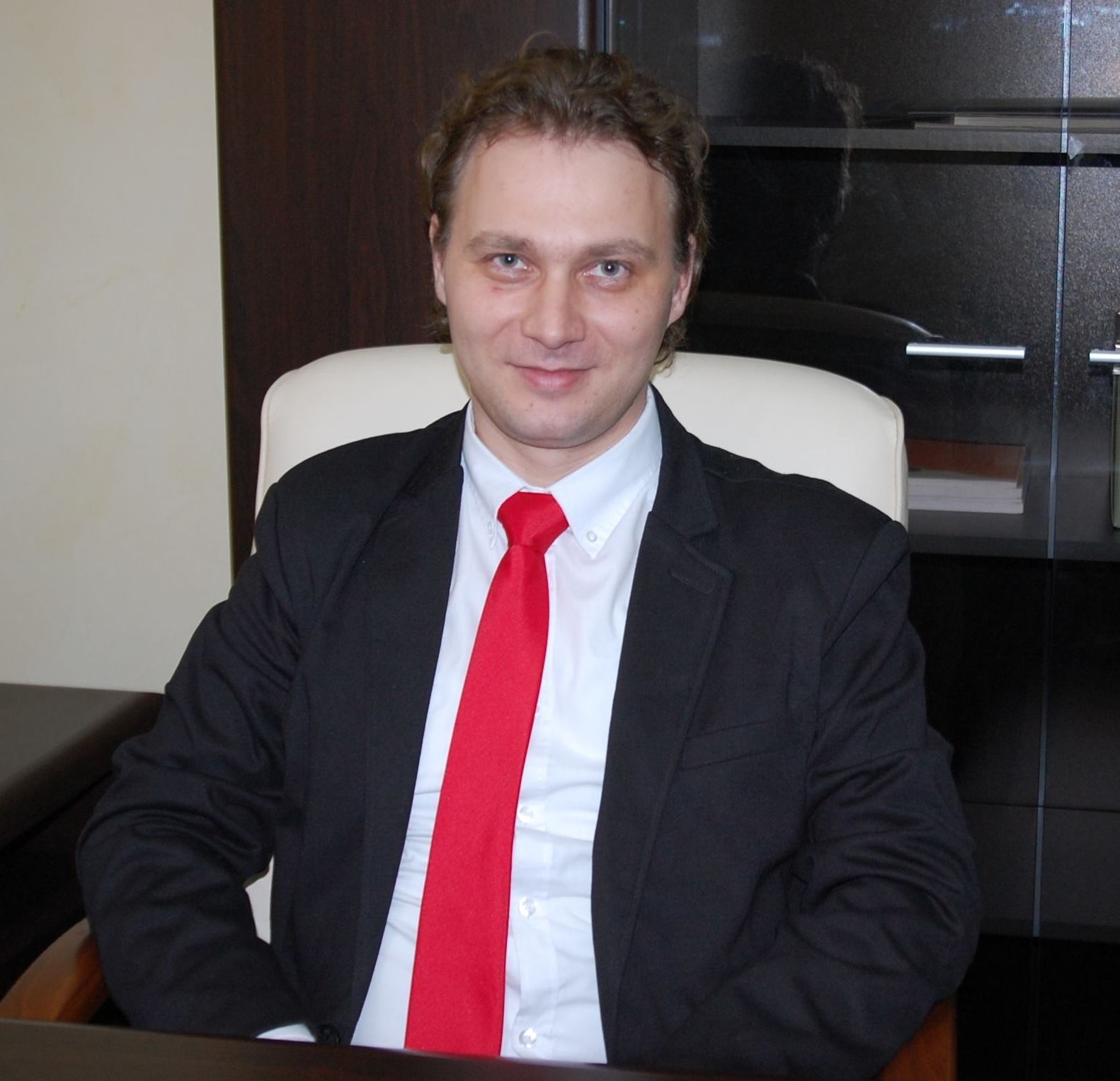 CEL MAI TÂNĂR PRORECTOR de la ”Dunărea de Jos”: ”Mizez pe deschidere şi dialog”