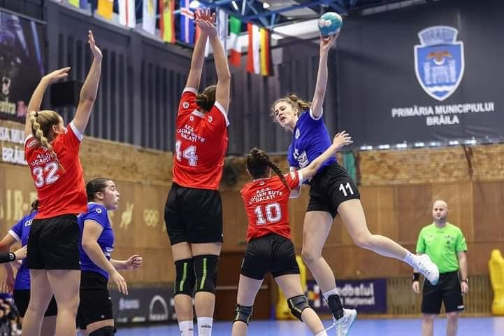 Din sportul gălăţean. Junioare convocate la lotul național de handbal