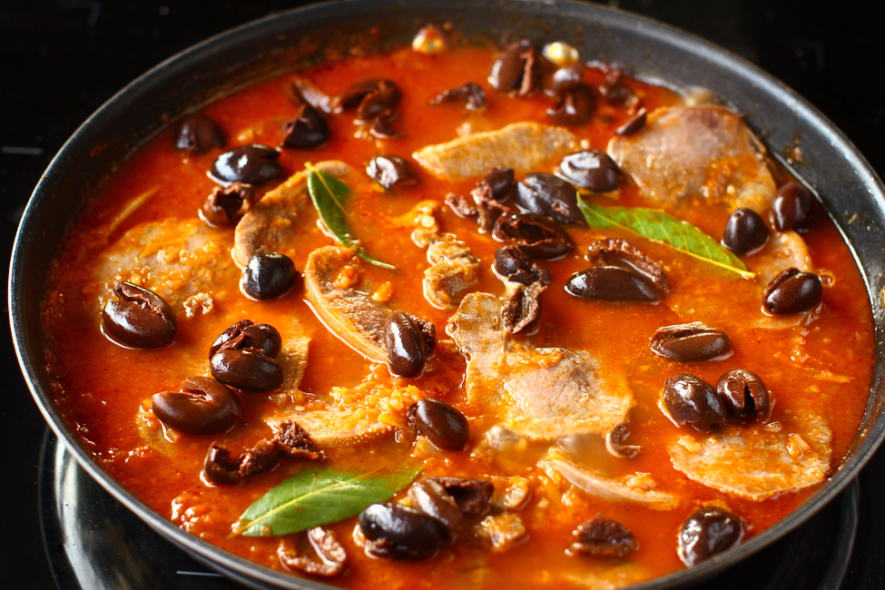 Limbă cu măsline și maioneză