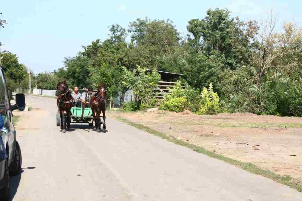 S-a împărţit „CAŞCAVALUL” de la Guvern/ Ce comune din judeţul Galaţi au primit bani pentru REABILITAREA DRUMURILOR
