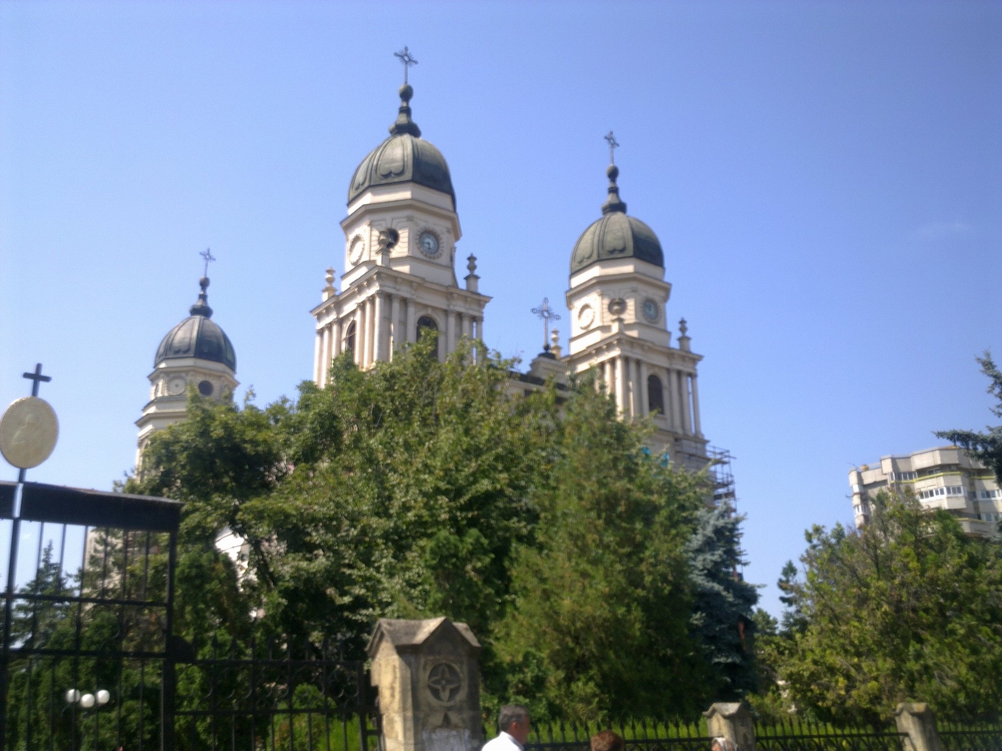 PELERINI LA RACLA Sfintei Cuvioase Parascheva