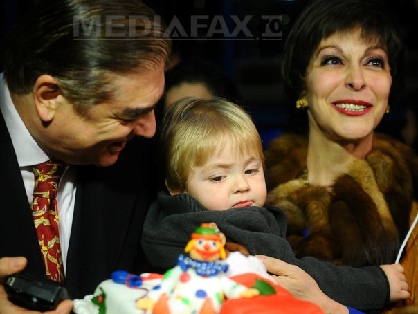 Maria Băsescu, la aniversarea finului Carol Ferdinand, spune că preşedintele nu dă importanţă aniversărilor