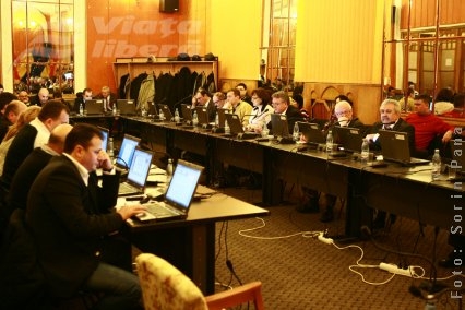 Societăţile Consiliului Local, la bani mărunţi