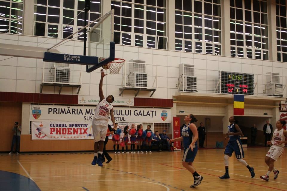 BASCHET/ Phoenix a RENUNŢAT la una dintre americance