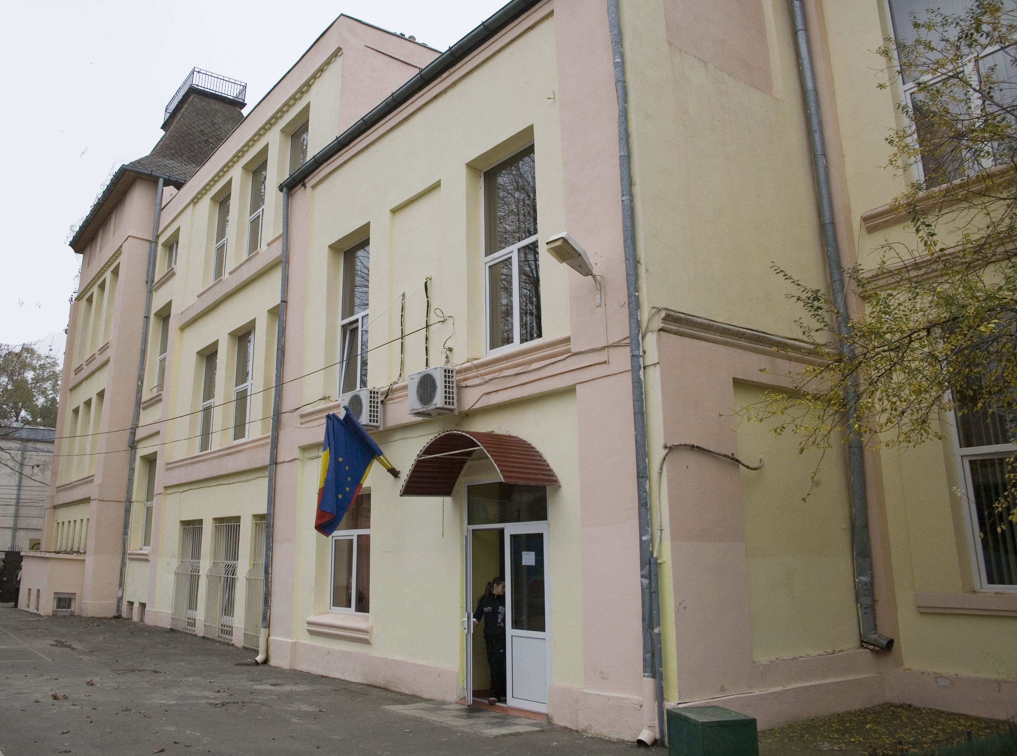 Hotărâre CJ: Cinci şcoli gălăţene şi-au schimbat denumirea