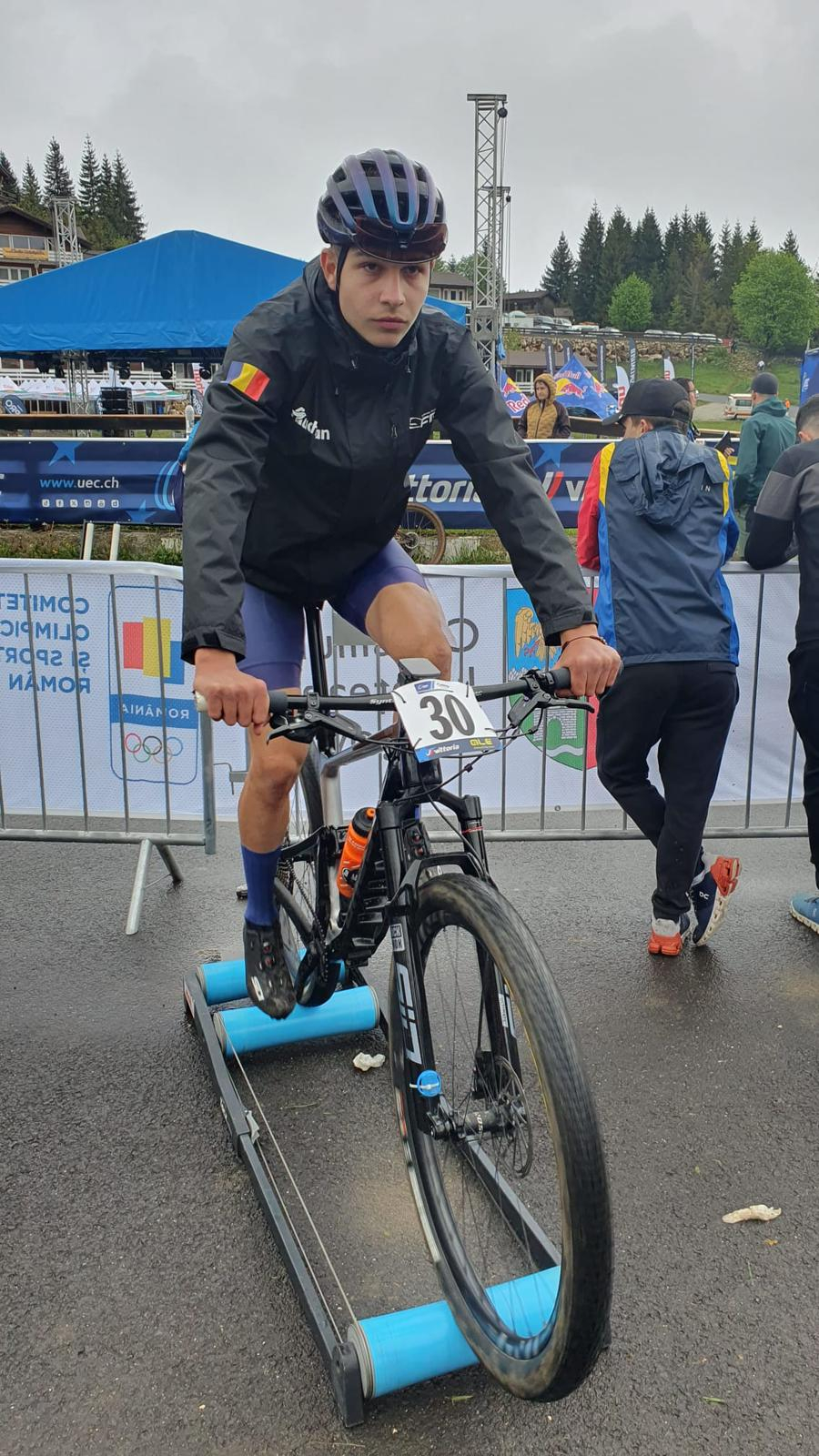 Gălățeanul Dragoș Stavăr reprezintă România la Mondialele de ciclocros