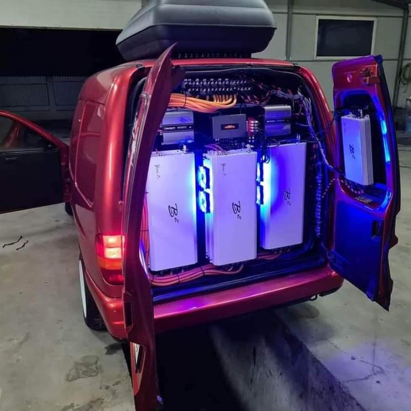 În acest weekend, super eveniment pentru iubitorii de tunning auto