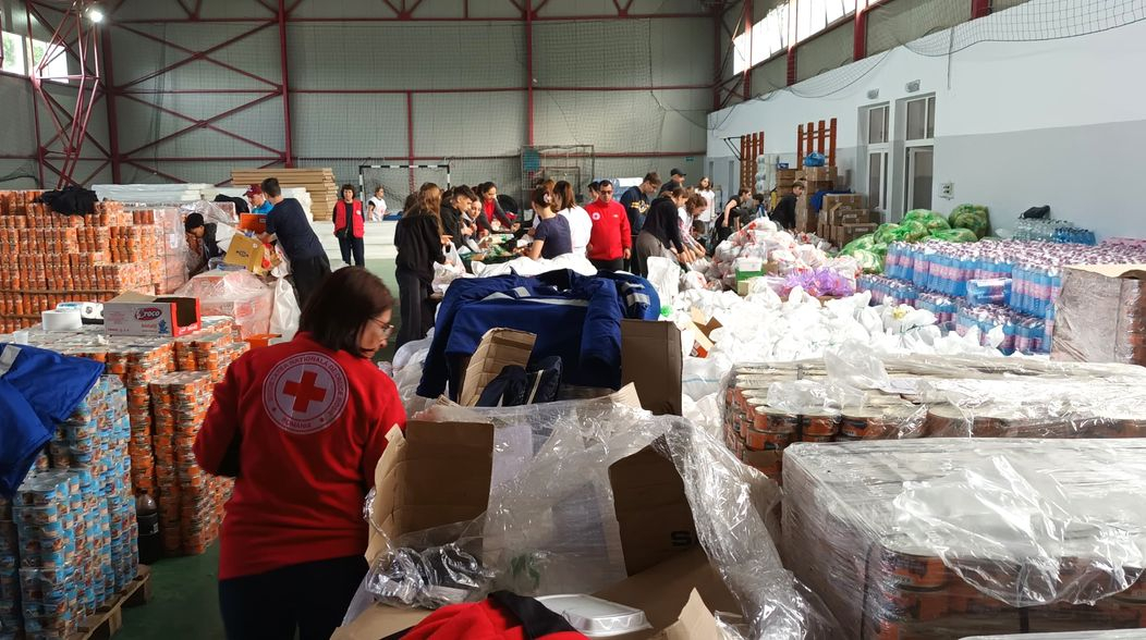 Crucea Roșie, campanie umanitară pentru sinistraţii din Galați