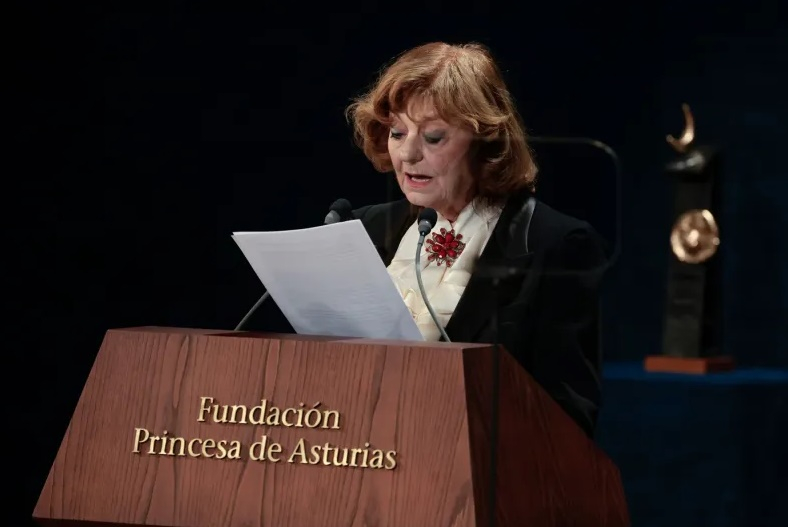 Ana Blandiana, recompensată cu Premiul Prinţesa de Asturia