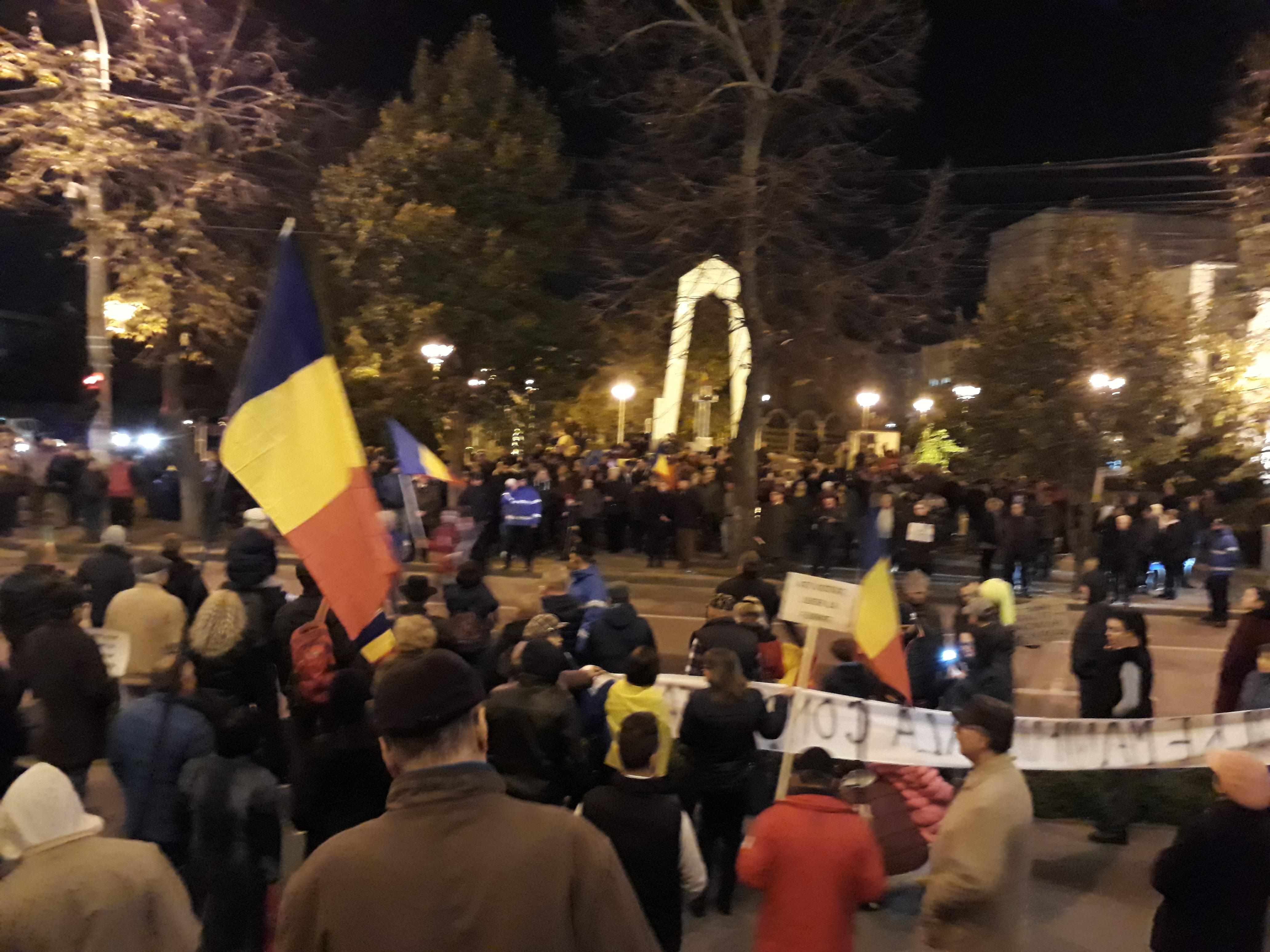 Şapte protestatari, arestaţi preventiv