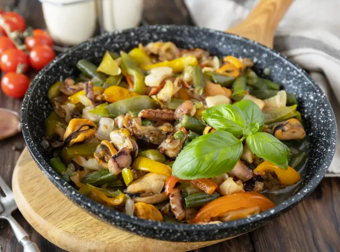 Caracatiță cu sos de usturoi