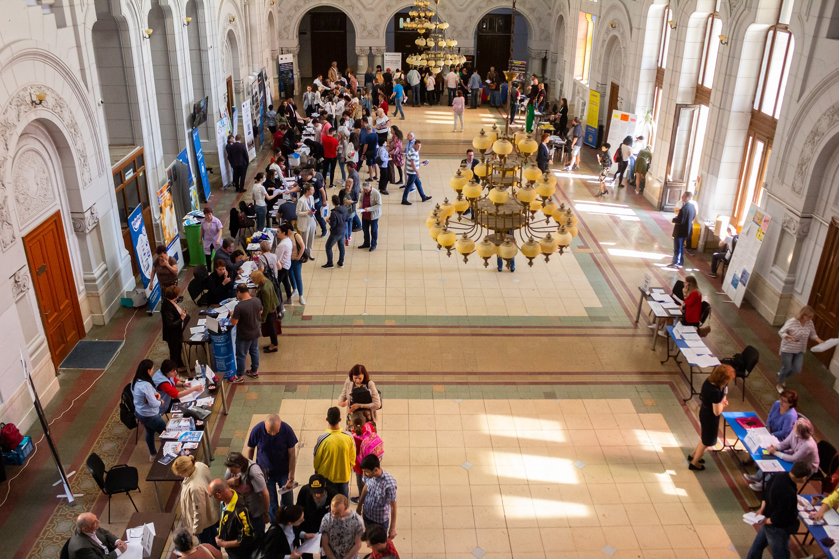 O nouă ediție a Bursei locurilor de muncă pentru absolvenți