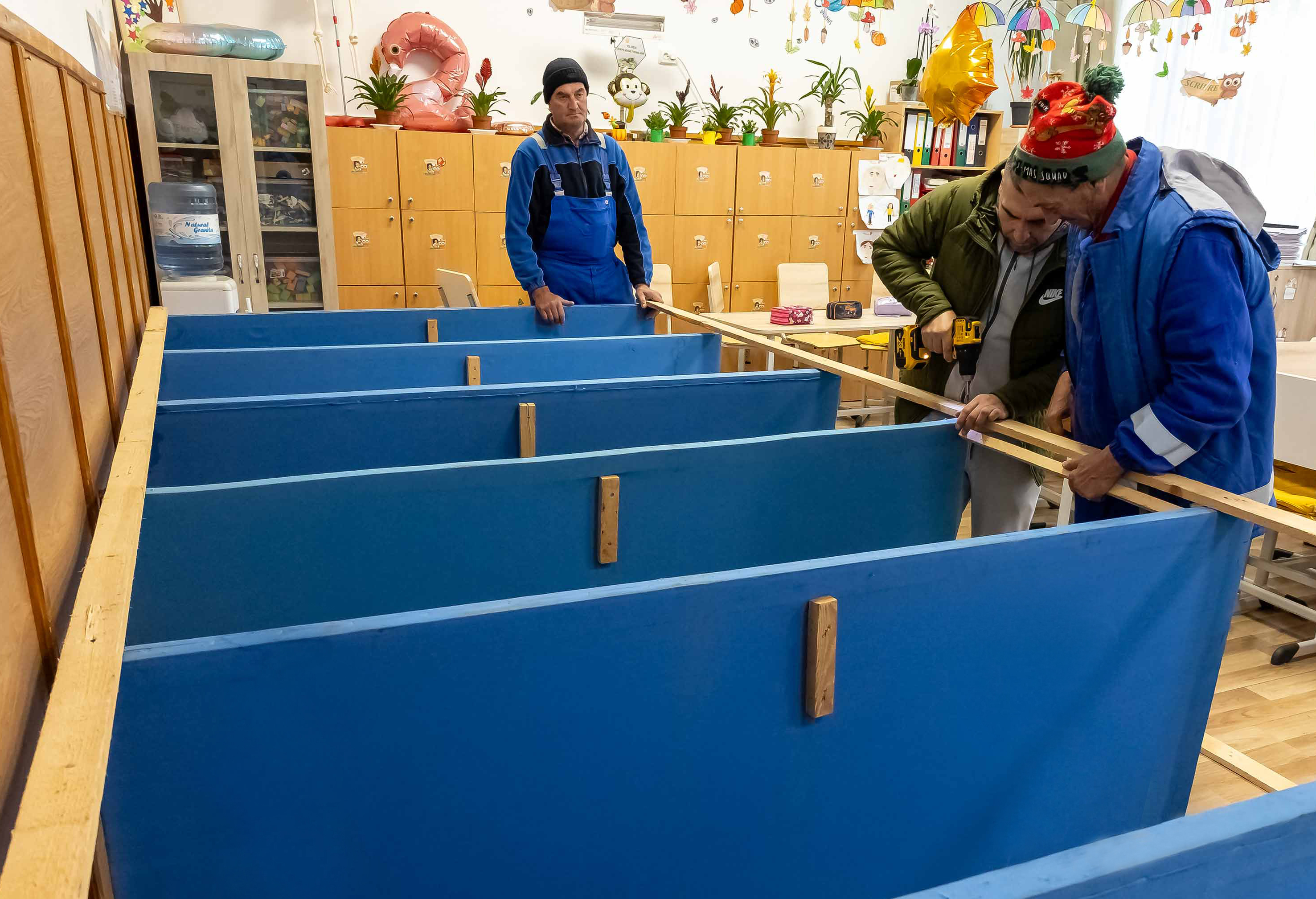 Se amenajează secțiile de votare din oraș