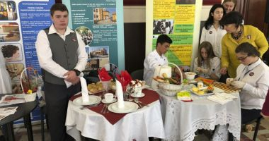 „Târgul meseriilor” îşi aşteaptă clienţii