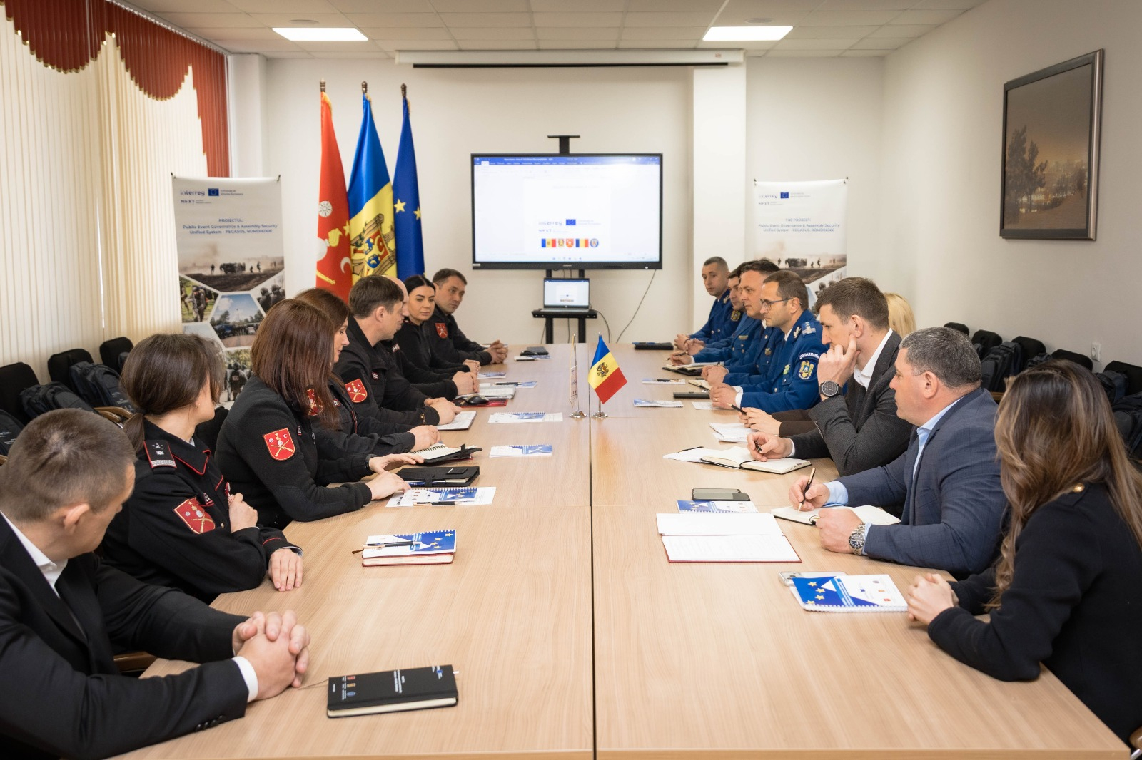 Jandarmii gălățeni, la un atelier de gestionare a securității evenimentelor publice