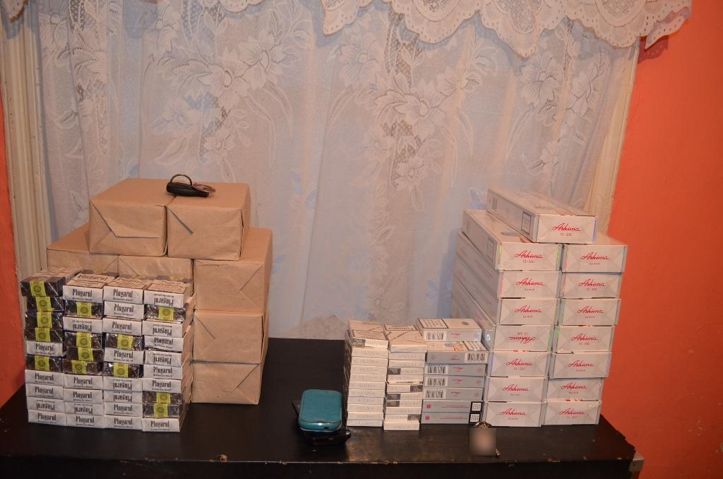 Ţigări de contrabandă, vândute la chioşc