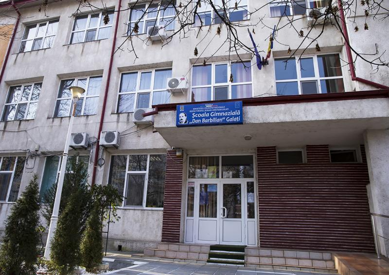 Clasă de franceză intensiv la Şcoala "Dan Barbilian"