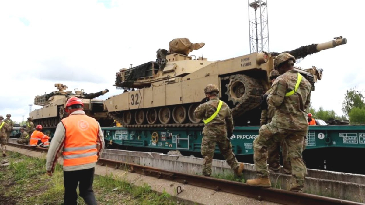 Tancurile americane Abrams vor ajunge la Galaţi