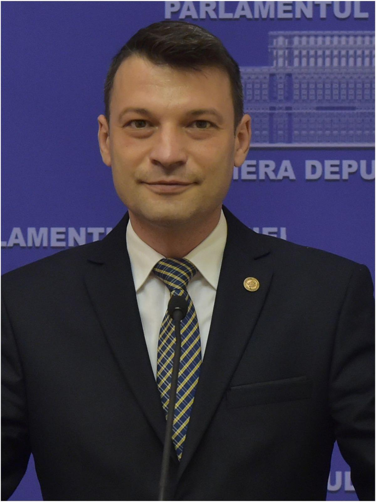 Un gălăţean, propus ministru al Apărării