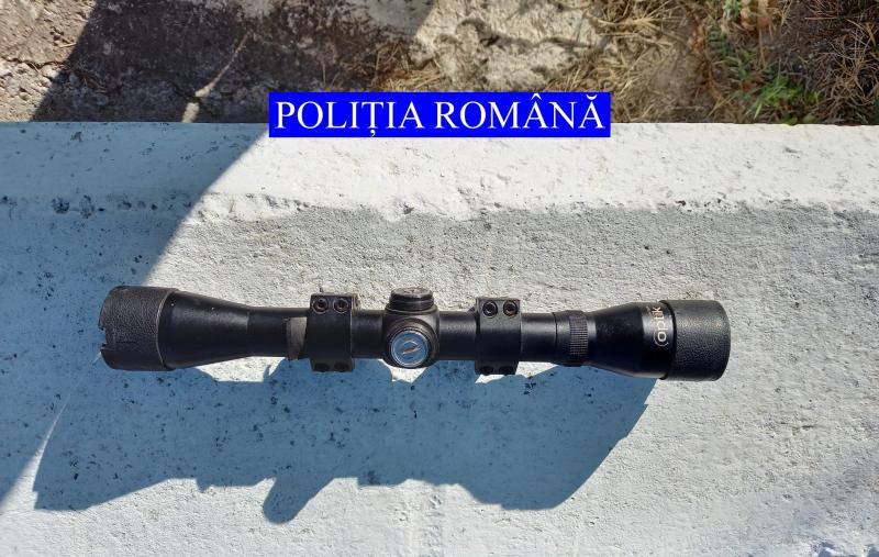Vânători dotați cu arme de contrabandă