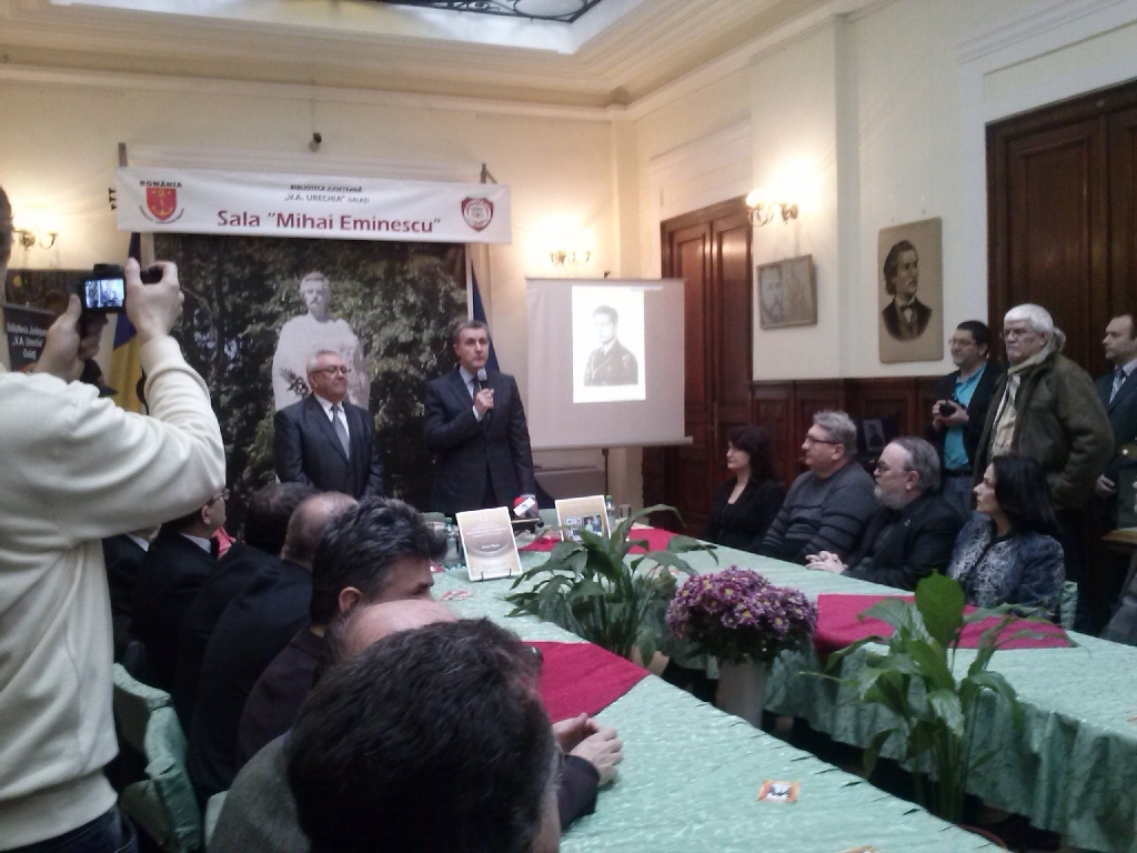 Principele Radu, în vizită la Biblioteca Judeţeană din Galaţi/ SUCCES de public la lansarea „Cărţilor Regale”!