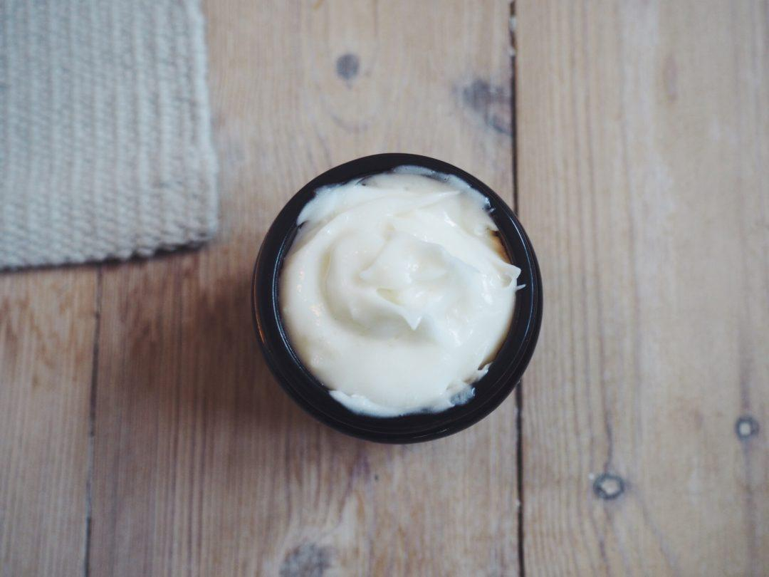 Cremă antirid, făcută acasă