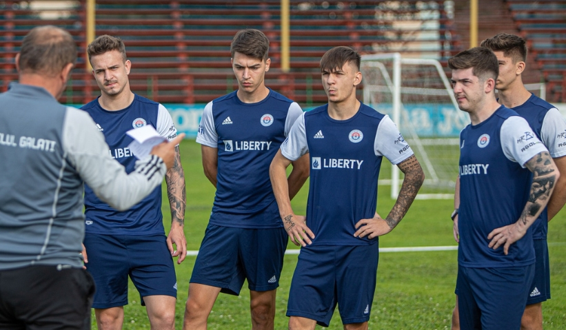 Oţelul a ajuns în Austria. Au făcut deplasarea 23 de jucători