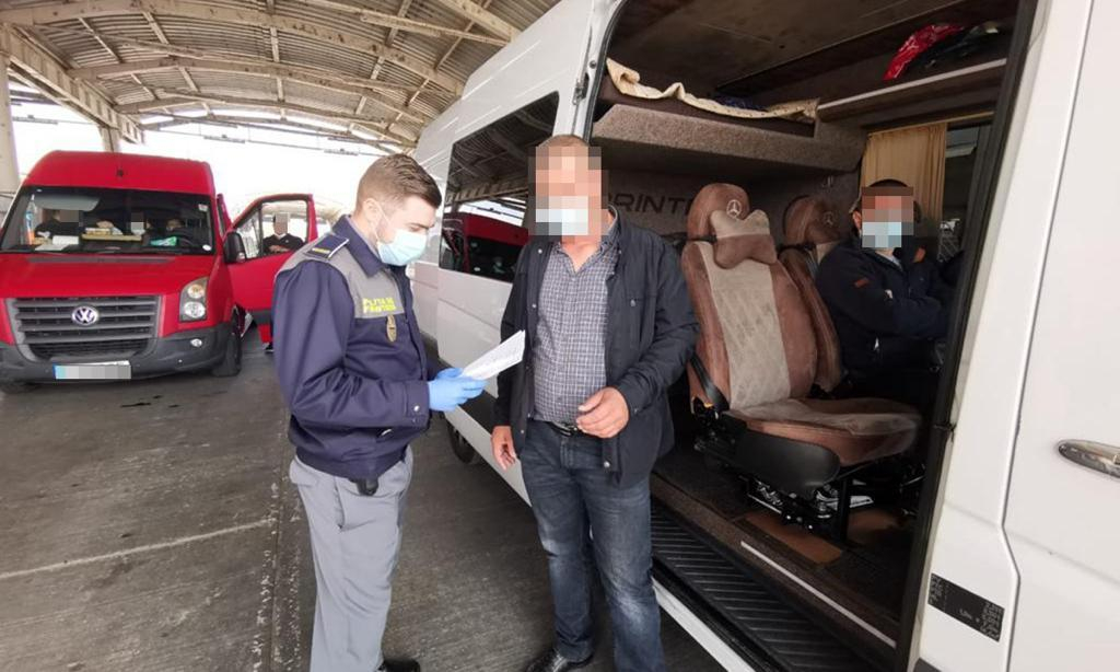 Și-a cumpărat permis ca să facă transport de persoane