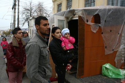 Evacuaţi în stradă 