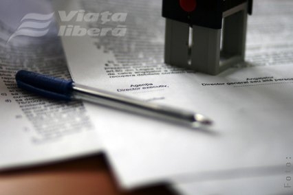 Taxe mai multe şi mai mari