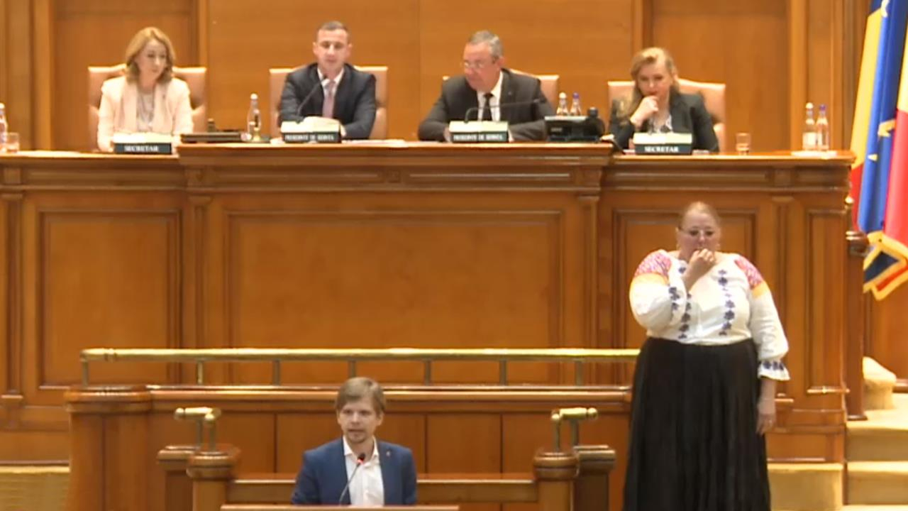 Parlamentul a eliminat pensiile speciale ale deputaților și senatorilor
