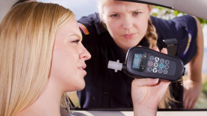 Se înmulţesc şoferiţele beţive în traficul gălăţean