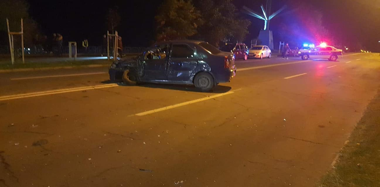 Impact cu trei mașini, pe Faleză