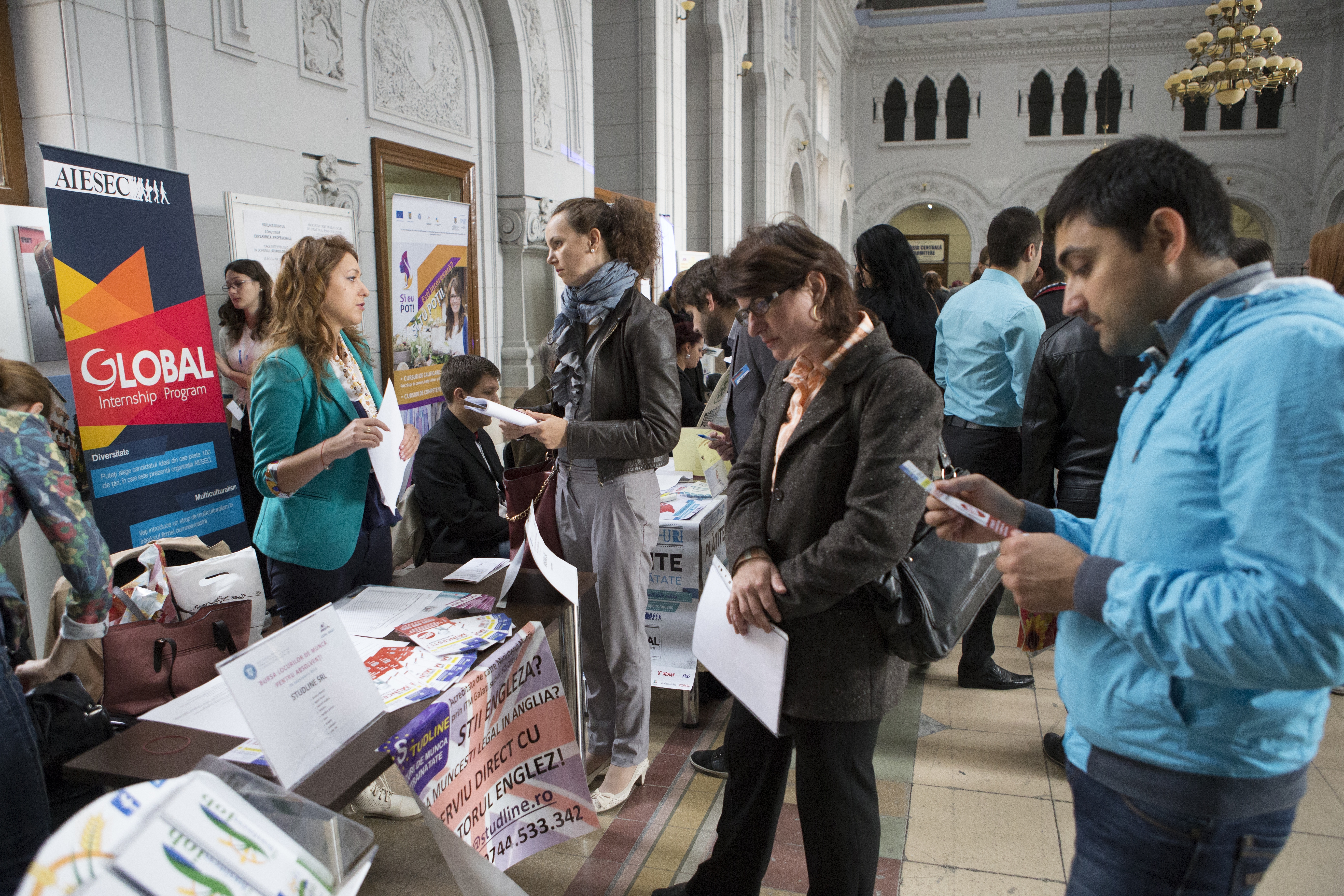 BURSA LOCURILOR DE MUNCĂ GALAŢI - 1.112 posturi, 920 de candidaţi/ Mai multe OFERTE decât gălăţeni interesaţi de un JOB
