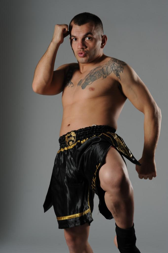 Nume grele ale K1 intră, vineri, în luptă