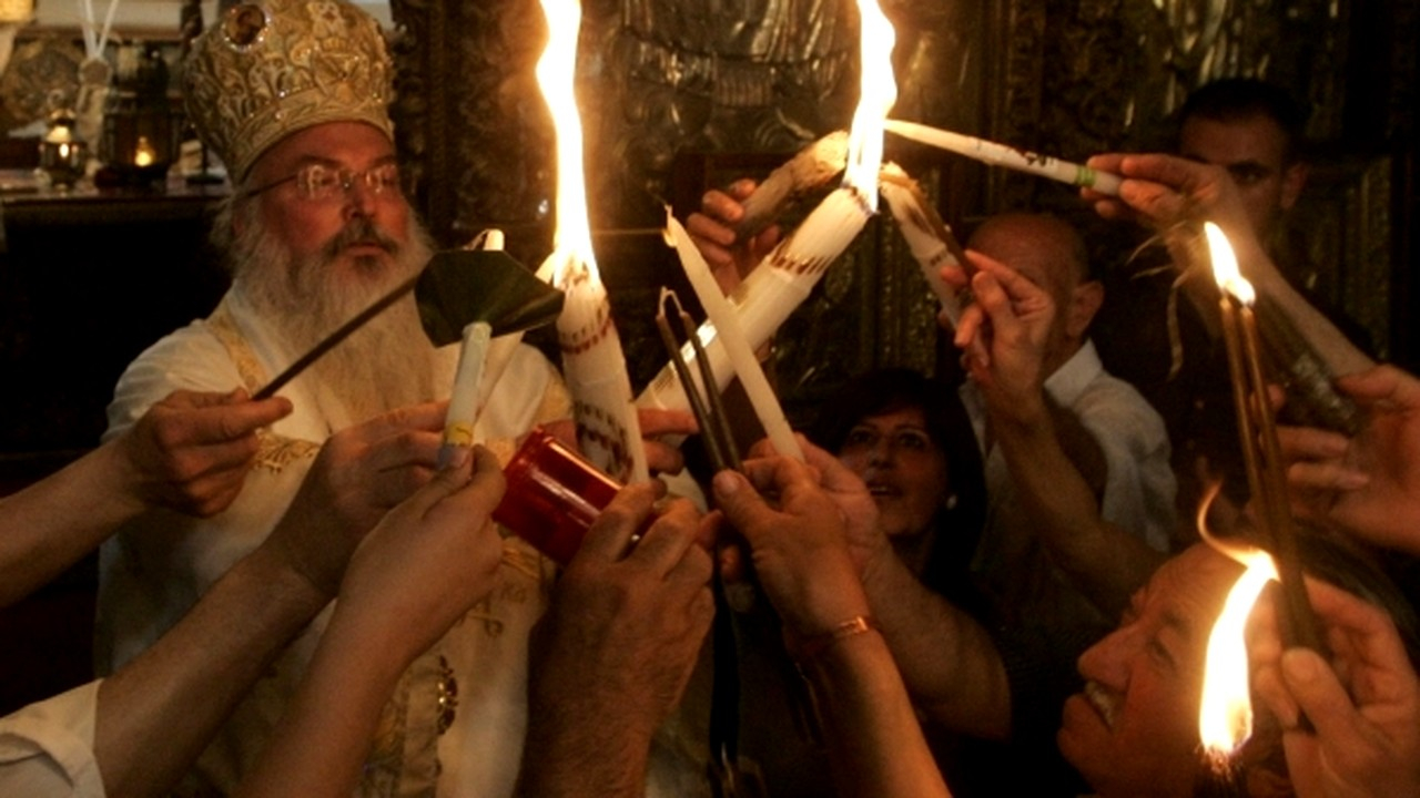 Când va fi adusă Sfânta Lumină de la Ierusalim