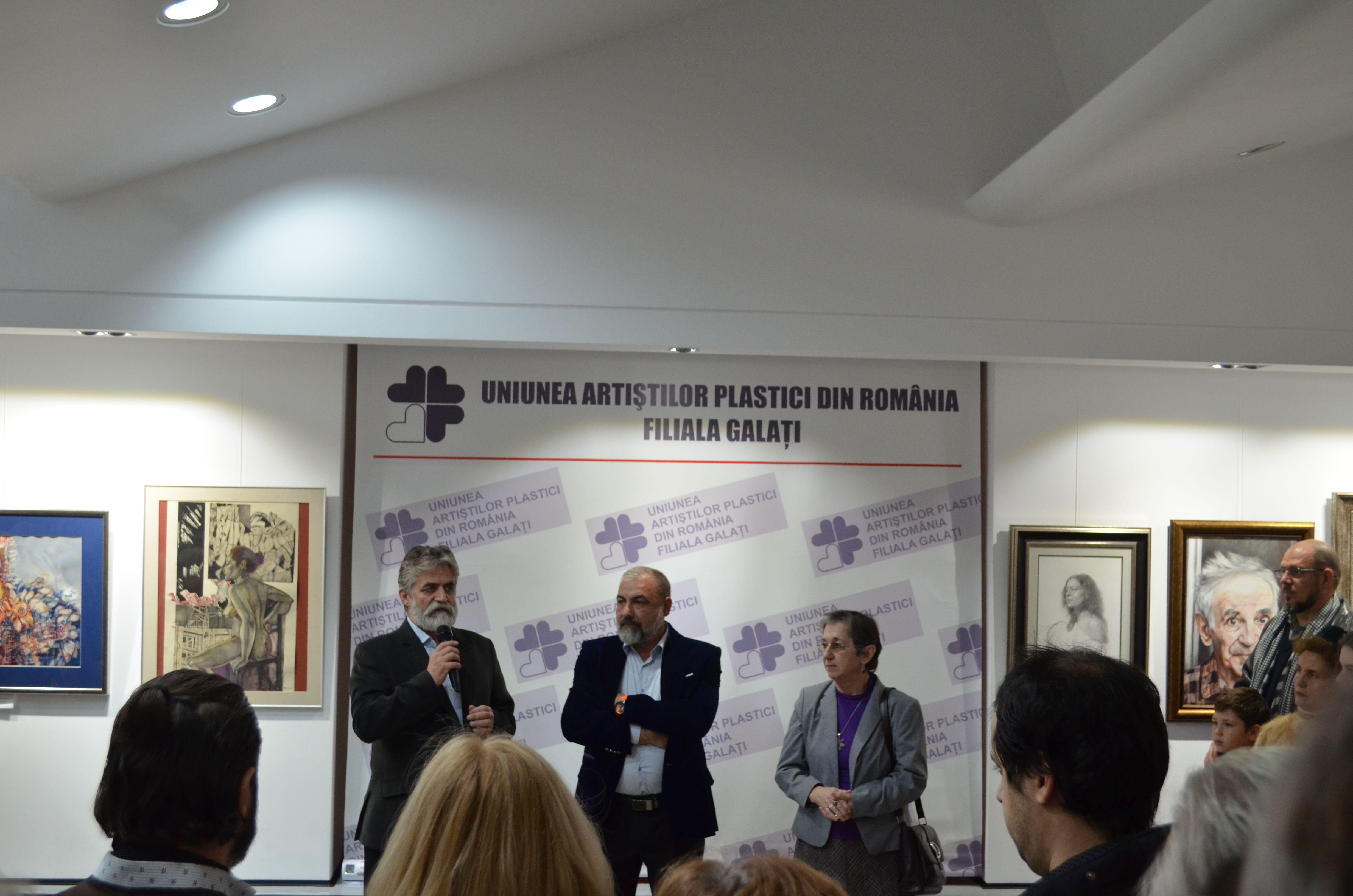 "Salonul de iarnă” continuă o primăvară a artei plastice gălăţene