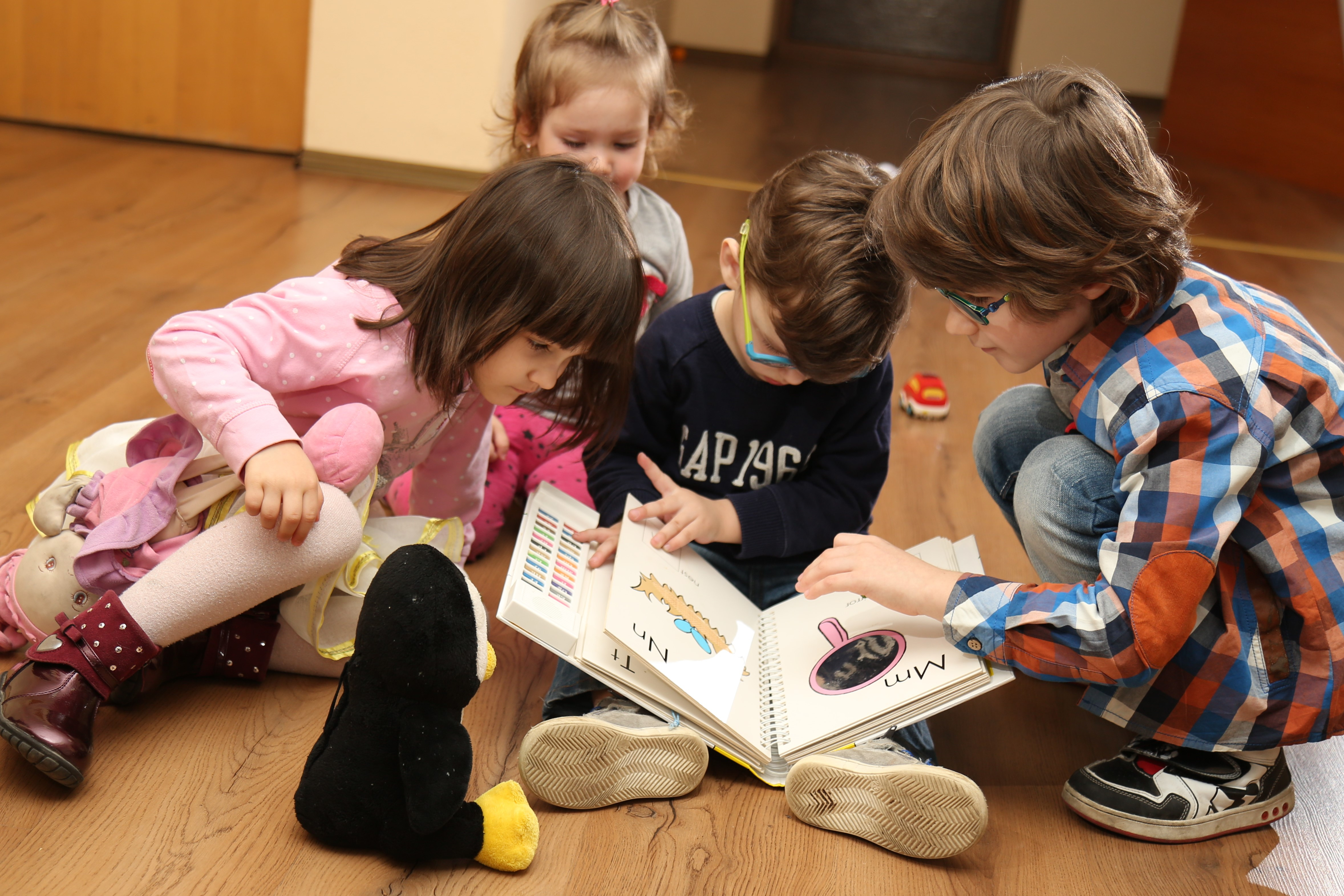 Devino voluntar al Clubului lui Filip